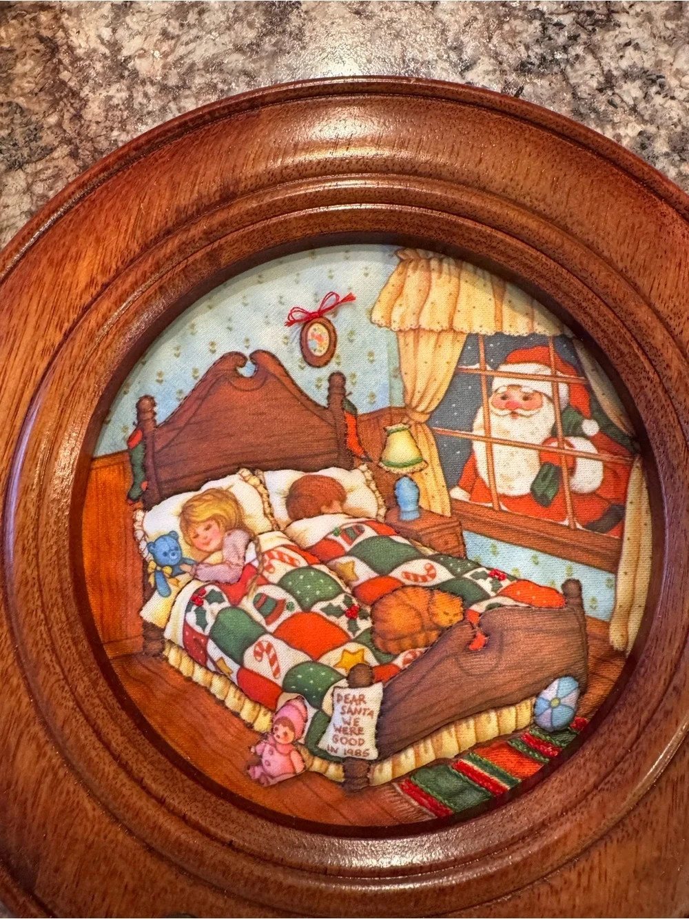 The Creative Circle 1985 Christmas Collectors Plate